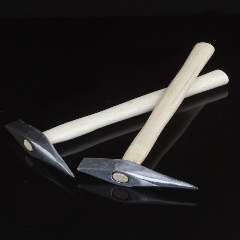 Elektriko plaktukas, anglies plieno galva, medinė rankena, grynasis svoris 0,5 kg