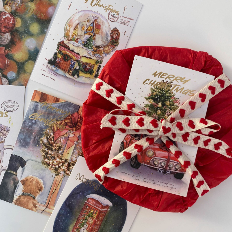 Mašna od vrpce sa srcem za DIY pakiranje poklona i dekoraciju