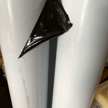 PE védőfólia alumínium profilok felületvédelmére – nyomtató fólia sorozat, vízbázisú ragasztó, hordozó: PE, papíralapú mag