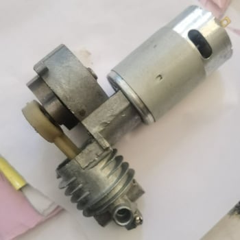 Prijenosna automobilska pumpa od aluminijske legure, 12V DC, 100W, jednodijelni cilindar, protok 30 L/min, manometar