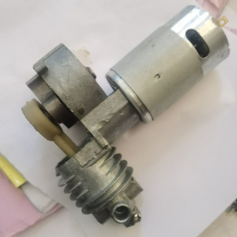Prijenosna automobilska pumpa od aluminijske legure, 12V DC, 100W, jednodijelni cilindar, protok 30 L/min, manometar