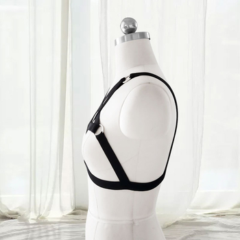 Grudni štit u obliku pentagrama s elastnim pojasom, 4 kopče za naramenice, križni dizajn, podesiva duljina