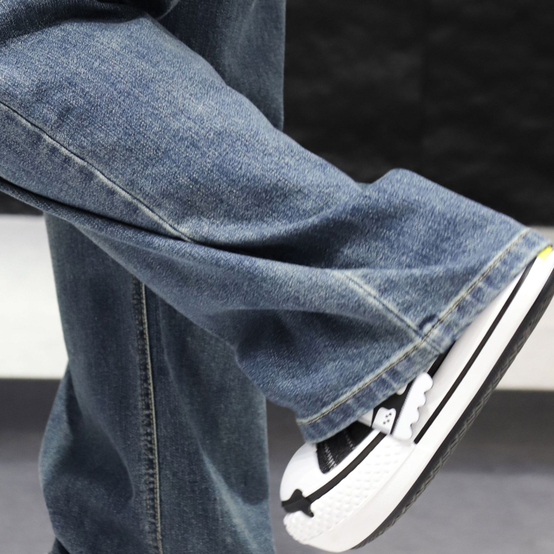 Moteriški džinsai platesnio dydžio, laisvo tiesaus kirpimo, aukštas juosmuo su elastine juosta, denim su spandexu, rudens 2025 versija