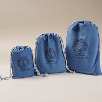 Mikropluošto rankšluostis su kišene, dvipusės fliso paviršius, greitas džiūvimas, 200–300 g, vonios/pliažo rankšluostis