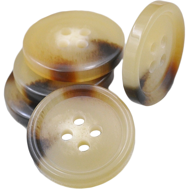 Vigorous gombík z živice, s očkom, kruhového tvaru, na košeľu