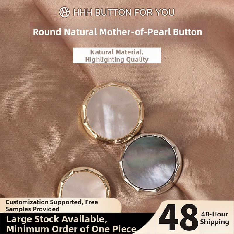 Ruházathoz való fém kagyló gombok (Anyag: ötvözet natúr gyöngyház; Szerkezet: fém kézi varrással készült hát; Alkalmazás: dzsekik, kabátok, öltönyök, inget, ruhák)