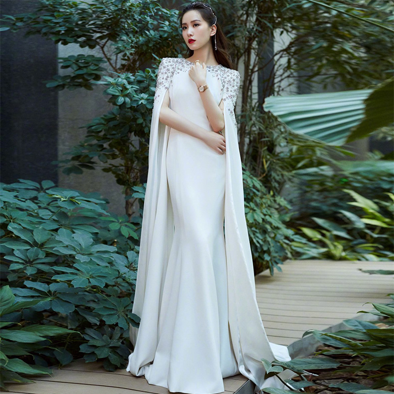 Estélyi ruha bankettre, magas derekú, hosszú ujjú, hosszú szoknya, poliészter