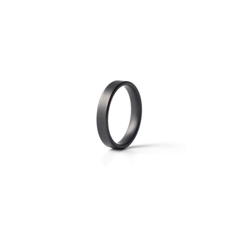 Keramički prsten - moderan minimalistički dizajn, originalni stil, mat završetak, unisex