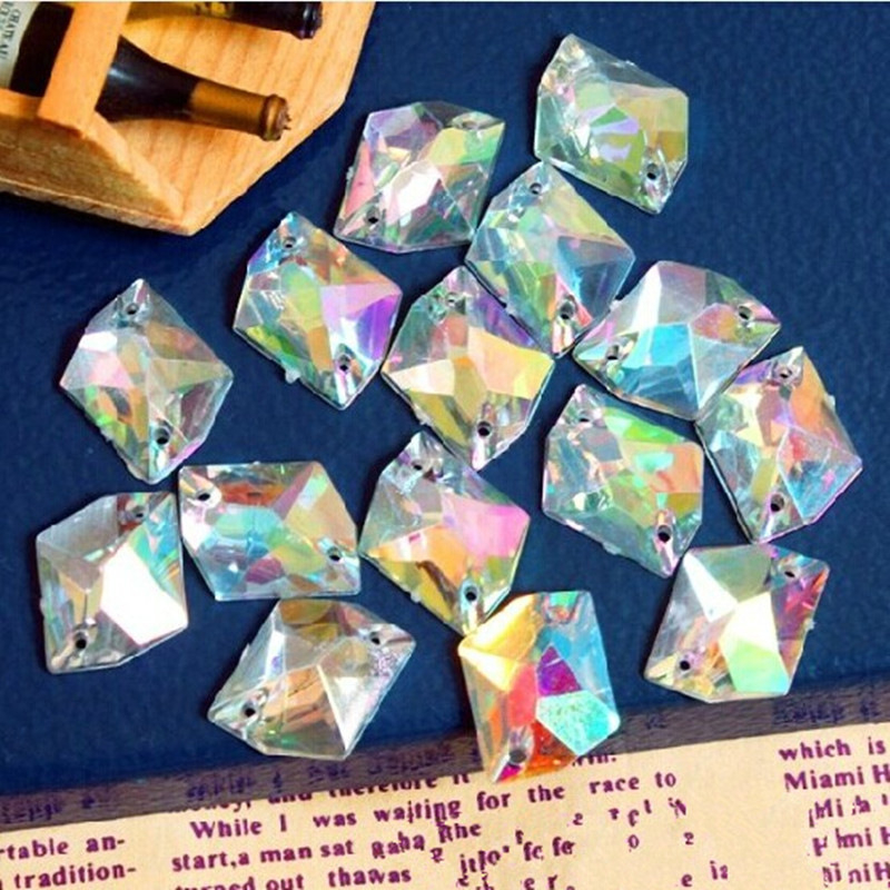 Akril gyöngyök varráshoz, sík aljzattal, Alien mintával, elektroplattált felülettel