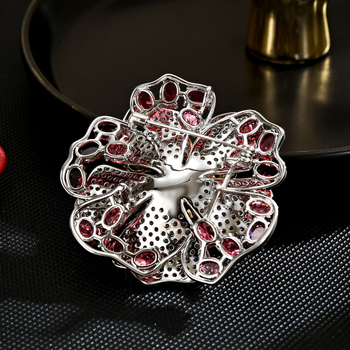 Καρφίτσα από οικολογικό χαλκό σε σχήμα λουλουδιού με διαμαντοκοπτη επεξεργασία, κομψός γυναικείος αξεσουάρ για δώρο και ανάμνηση, χειμερινή συλλογή 2025