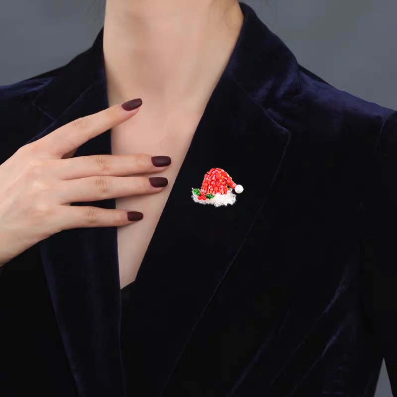 Καρφίτσα με καπέλο Άγιου Βασίλη και χάντρες, για γυναίκες, κράμα, διακοσμητικό καρφί, φθινοπωρινή έκδοση 2024