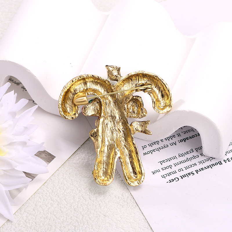 Βίντιντζ καρφίτσα από κράμα με διαμαντοστόλισμα, στυλ: καρφίτσα, κωδικός 87503986, φθινόπωρο 2024