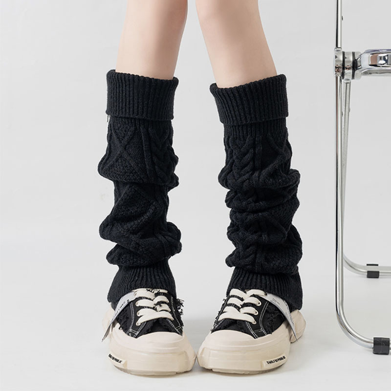 Rombveida adīti kāju sildītāji rudens-ziemai – garās potīšu zeķes ar rombu rakstu, saglabā siltumu, poliestera šķiedra, moderns pilsētas stils