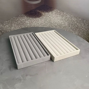 Rotaslietu kārbiņa ar samta trauciņu – putekļu izturīga, materiāls: papīrs, rotaslietu uzglabāšanai, pastorālais stils