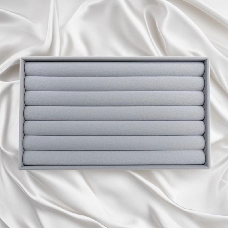 Rotaslietu kārbiņa ar samta trauciņu – putekļu izturīga, materiāls: papīrs, rotaslietu uzglabāšanai, pastorālais stils