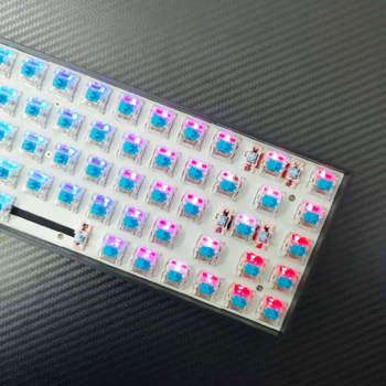 Mehanička tipkovnica, 87 tipki, Bluetooth u tri načina, optički prekidač, plna hot-swappable tipke
