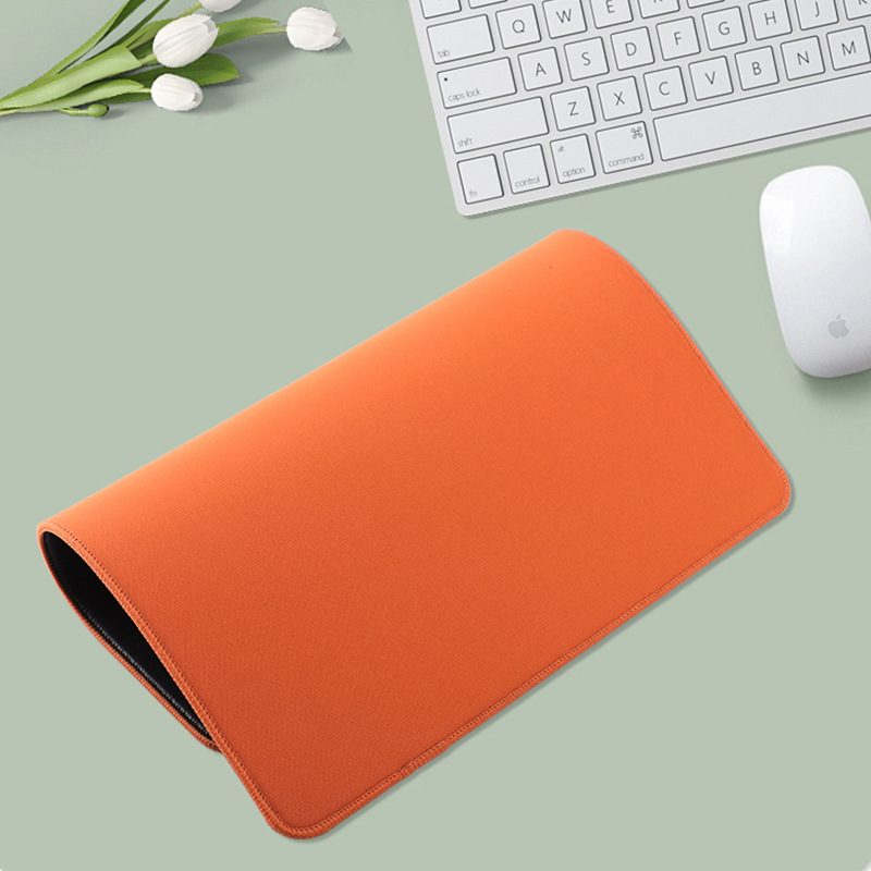 Μεγάλη επιφάνεια για gaming ποντίκι, πολυεστερικό ύφασμα + πολυουρεθάνη, αντιολισθητική, τεχνική θερμικής μεταφοράς, δυνατότητα εκτύπωσης λογότυπου