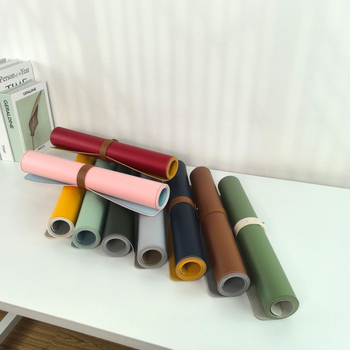 Kožená dvojstranná podložka pod klávesnicu a myš s OEM prispôsobením, prešívaním okrajov a nahrávaním vzoru