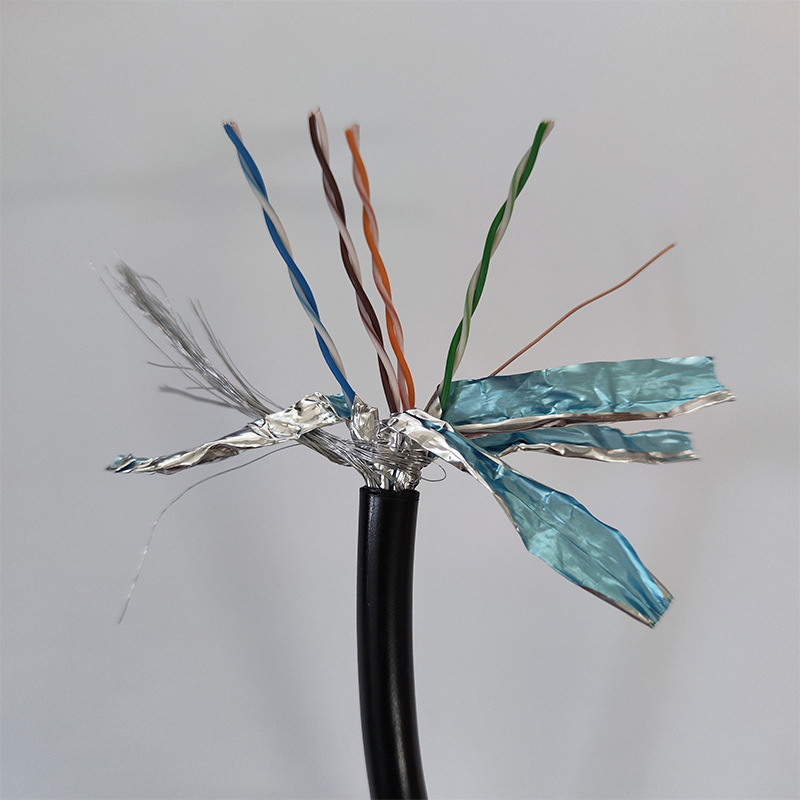 Cat7 SFTP Ethernet kabel, Klasa 7, 10 Gbps, dvostrano oklopljen, RJ-45 konektor