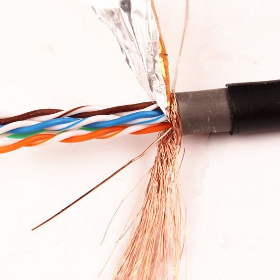 SFTP kültéri kétoldalúan árnyékolt Cat5e hálózati kábel, 0,5 mm tiszta réz maggal, 100 Mbps, külső kettős burkolattal