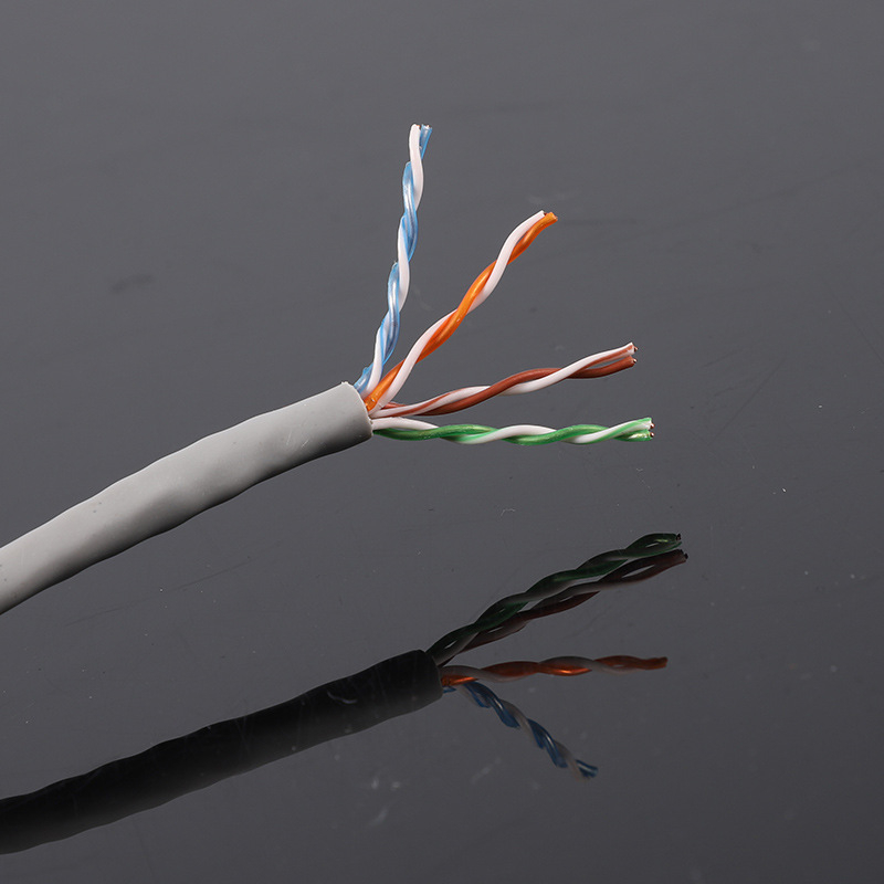 Cat5e UTP mrežni kabel, nezaštićen, uvijeni parovi, bakar bez oksidacije, za računala