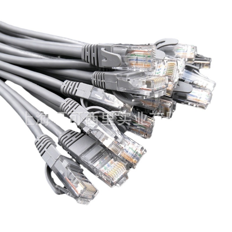 Cablu de rețea Category 5e, 8 conductori din cupru fără oxigen, conector RJ-45, 100 Mbps