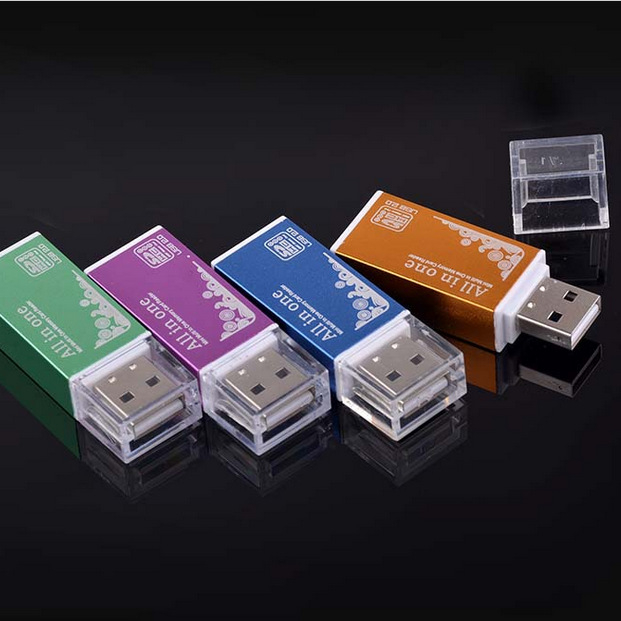Cititor USB 1.1 4 în 1 din aliaj de aluminiu pentru carduri SD și TF