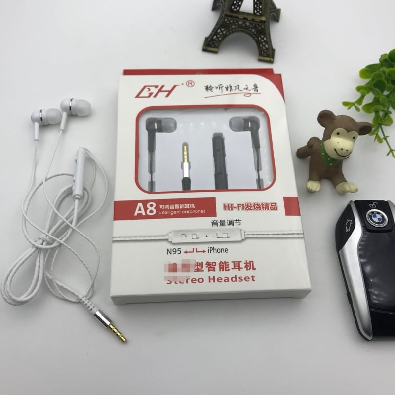 A8 căști in-ear cu bas profund, cablu de 120 cm, sensibilitate 116 dB