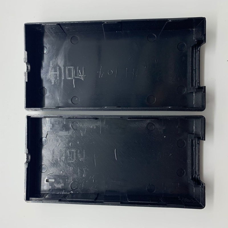 Настолен корпус за зарядно HF-104 big S — ABS+PC; произход Simapu, Chaonan, Шантоу; марка Hongfa Innovation Electronics Co., Ltd.