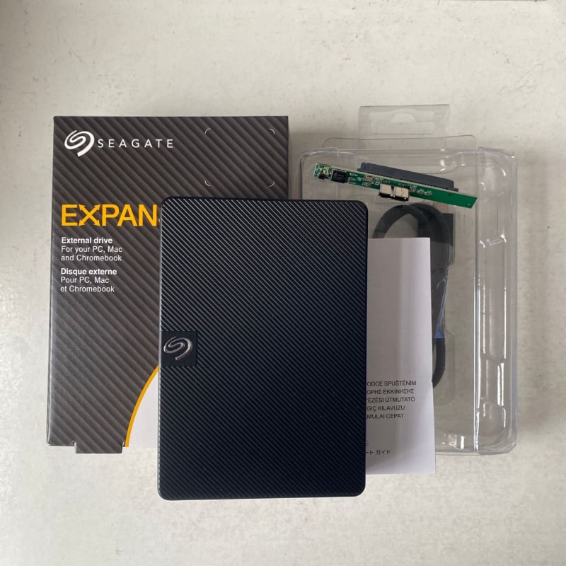 Θήκη εξωτερικού δίσκου SATA USB 3.0, συμβατή με Seagate και Toshiba, υποστηρίζει έως 2 TB, πλαστικό περίβλημα.