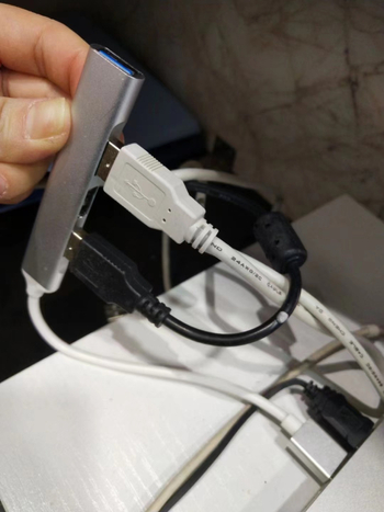 USB-C 4-portový USB 3.0 hub s externým napájaním
