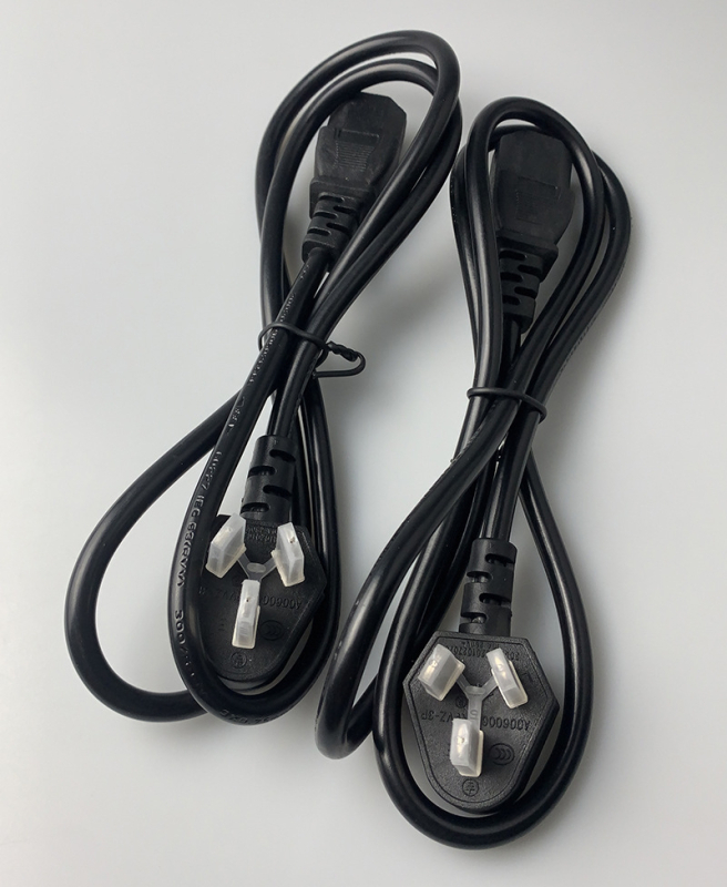 Kábel s tromi kontaktmi, čistý meď, 3C certifikát, dĺžka 1,1 m, vhodný pre počítač, monitor, mikrovlnnú rúru a hrniec na ryžu