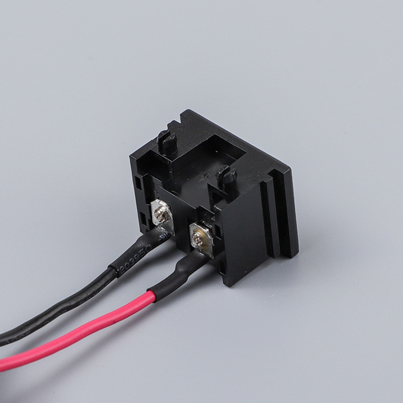 DC napajanje utičnica s terminalnim kabelom za laptop, digitalnu kameru, LED svjetlo, usmjerivač (Marka: Yile)