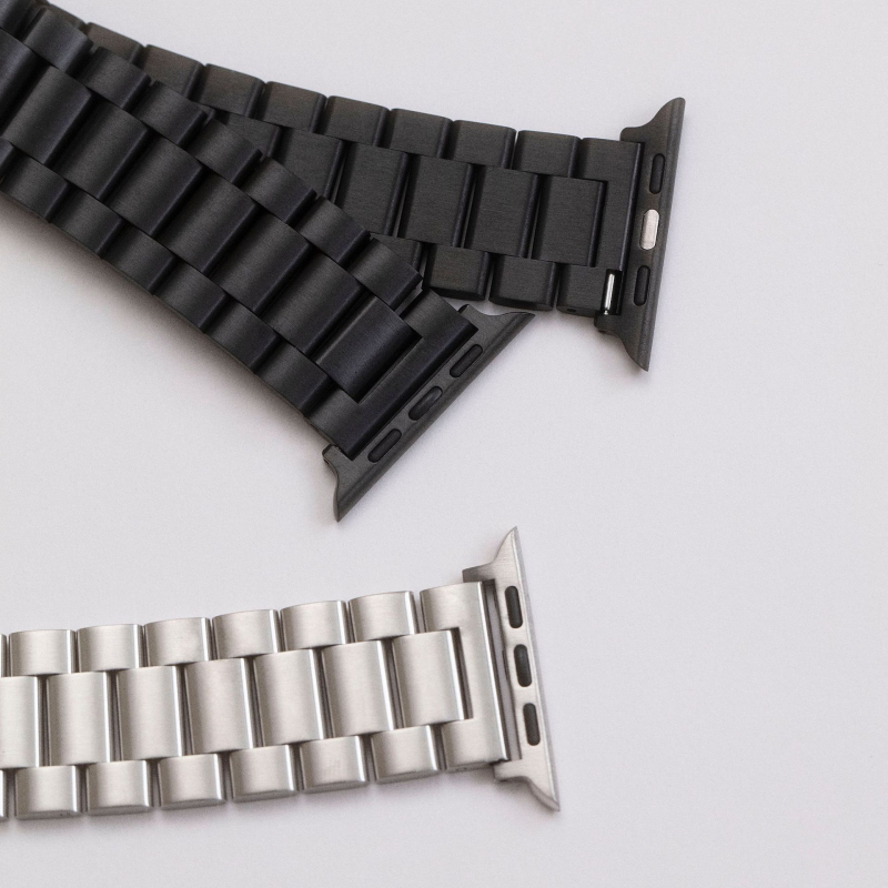 Remen od nehrđajućeg čelika za Apple Watch s dvostrano pritiskom kopčom, plosnatim sučeljem, poslovni stil, proljeće 2024 izlazak