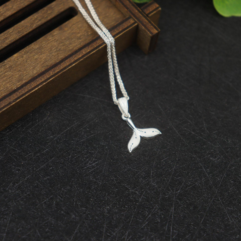 Κολιέ από ασήμι Sterling με μενταγιόν ουράς ψαριού, σχέδιο ζώου/ζωδιακό, κινεζικό στυλ, προέλευση Kaili, Guizhou, 2,7 g