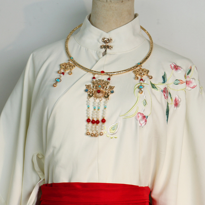 Κολιέ vintage σε χρώμα κράμα με φούντες, γεωμετρικός σχεδιασμός Hanfu, αλυσίδα με μπίλιες, 100 g, κυκλοφορία φθινοπωρίου 2024, για γυναίκες