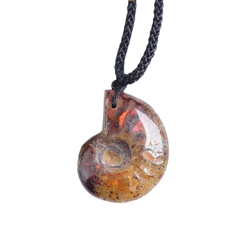 Viseći privjesak od sirovog kristala – motiv puža-krizantema, uzorak minerala, marka Runguan Jewelry, moderni minimalistički stil