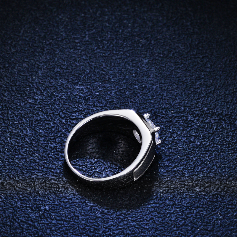 Inel Moissanite din argint 925, finis mat, montură cu patru gheare