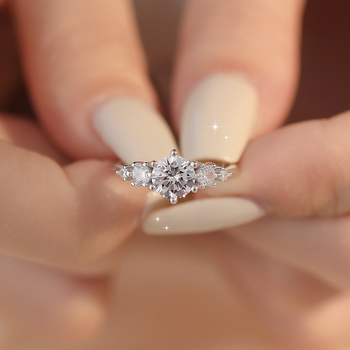 Inel din argint 925 cu Moissanite 1 ct, design geometric, pentru femei