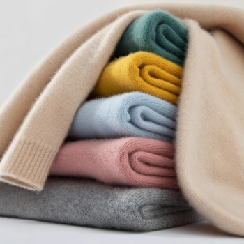 Dječji kašmir pulover, debeli pleteni, okrugli izrez, dugi rukavi, minimalistički stil