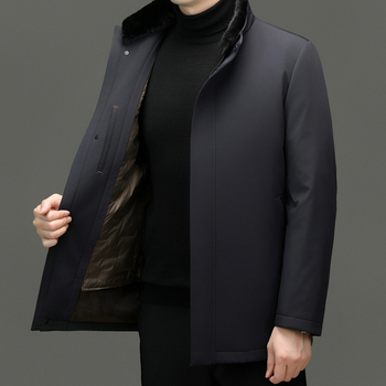 Muška zimna jakna s perjem, s odvojivim ovratnikom od mink kože i uklonjivom unutarnjom podstavom, punilo bijelog patka pera, debela i otporna na vjetar, zaštita od hladnoće od -20°C do -5°C