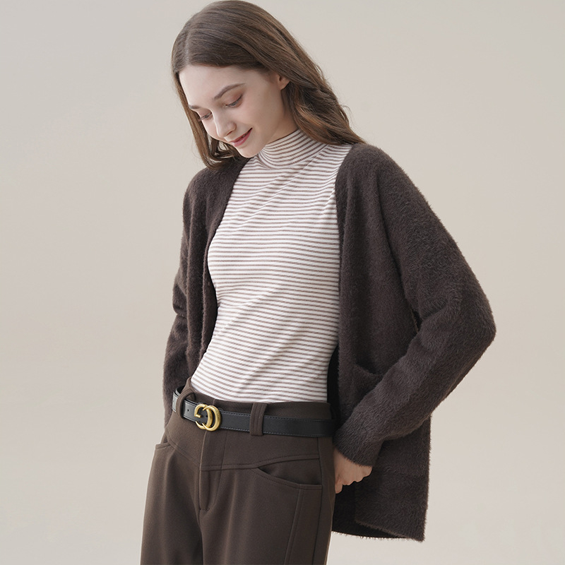 Nėštiesiems skirtas pagrindinis tops su gobtuvu, pusaukšto kaklo, ilgos rankovės, tiesus siluetas, vidutinio ilgio, poliesterio-elastano mišinys