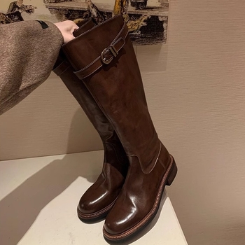Vitezove čizme od kože, okrugli vrh, debeli potplat 3–5 cm, visoki dio čizme, bočni zip