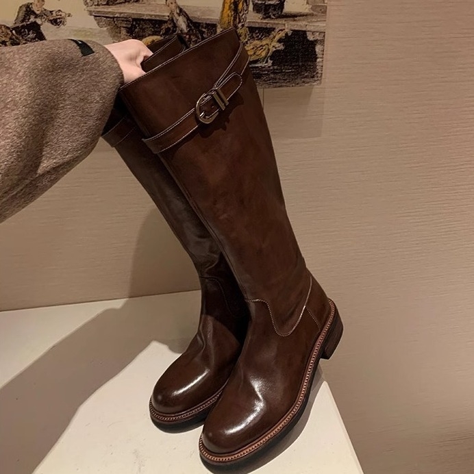 Vitezove čizme od kože, okrugli vrh, debeli potplat 3–5 cm, visoki dio čizme, bočni zip