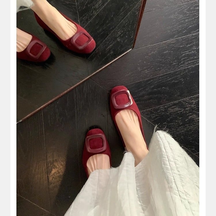 Ženske ravne cipele s okruglim vrhom i kvadratnom kopčom, velurov gornji dio, niski potplat, unutarnja podizna uloška, gumeni potplat, pogodne za proljeće i jesen