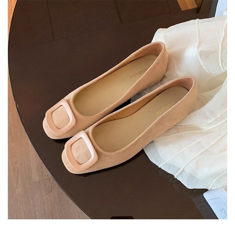 Ženske ravne cipele s okruglim vrhom i kvadratnom kopčom, velurov gornji dio, niski potplat, unutarnja podizna uloška, gumeni potplat, pogodne za proljeće i jesen