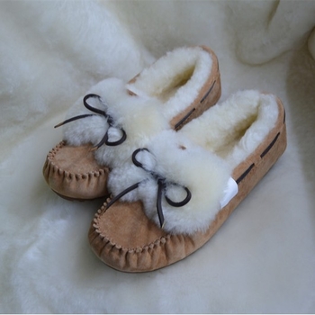 Γυναικείες Μοκασίνες-Μποτάκια Χιονιού με Φιόγκο – Slip-on, Εσωτερική επένδυση από μαλλί, Πέλτα από μαλλί προβάτων, Καουτσούκ σόλα, Χαμηλό ύψος
