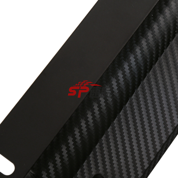 Cadru universal pentru plăcuța de înmatriculare a mașinii, textură fibră de carbon, suport decorativ/conversie, materiale: plastic și fier