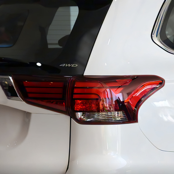 Stražnje kućište svjetla Mitsubishi Outlander 2016–2021