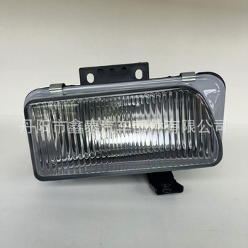 Lampa de ceață față pentru Isuzu 700P (model vechi); compatibil cu camioane NPR, ELF, KV100, KV600; durata de viață 99